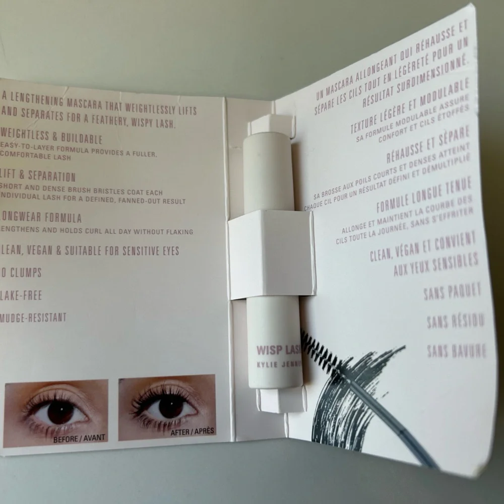 Kylie Cosmetics Deluxe Bundle - Picture 3 of 5